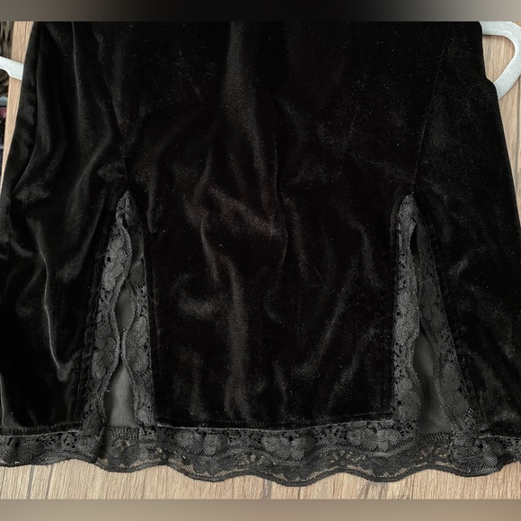 Lucy in Sky Black Velvet lace mini dress - Picture 5 of 5